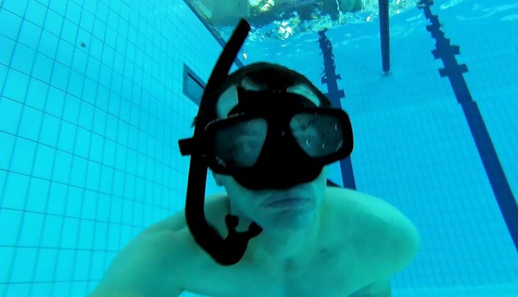 How to use a snorkel for diving down underwater