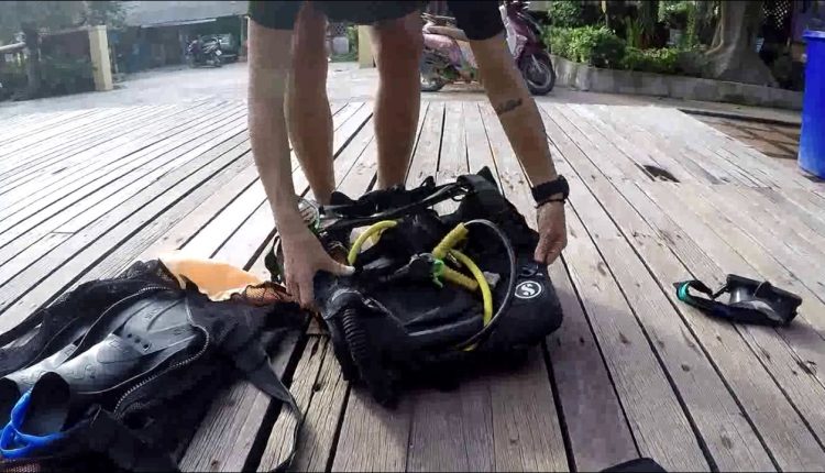 scuba kit bag packing
