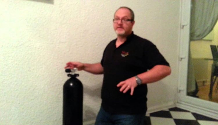 Attach BCD to Scuba Tank. 300bar 12l vs 232bar 15