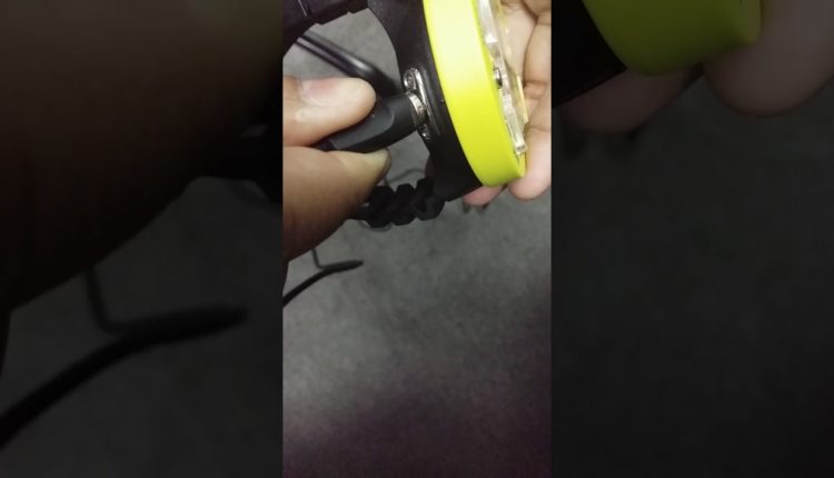 How to attach USB Cable