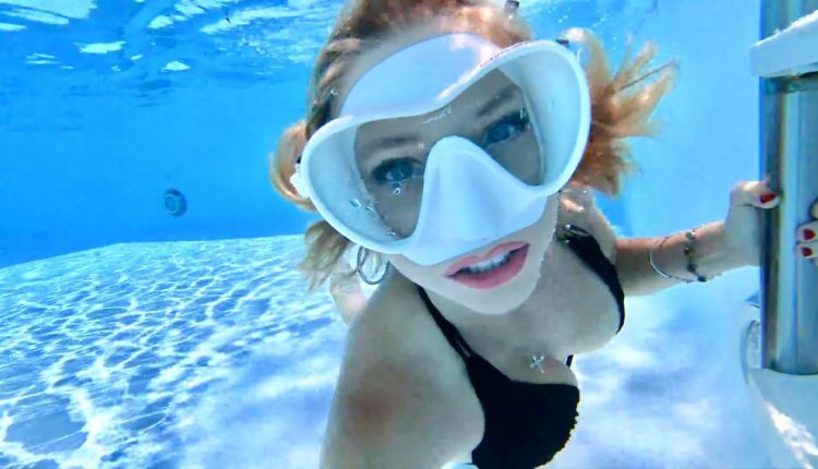@trinamason underwater white mask  February 27 2018 GX010192