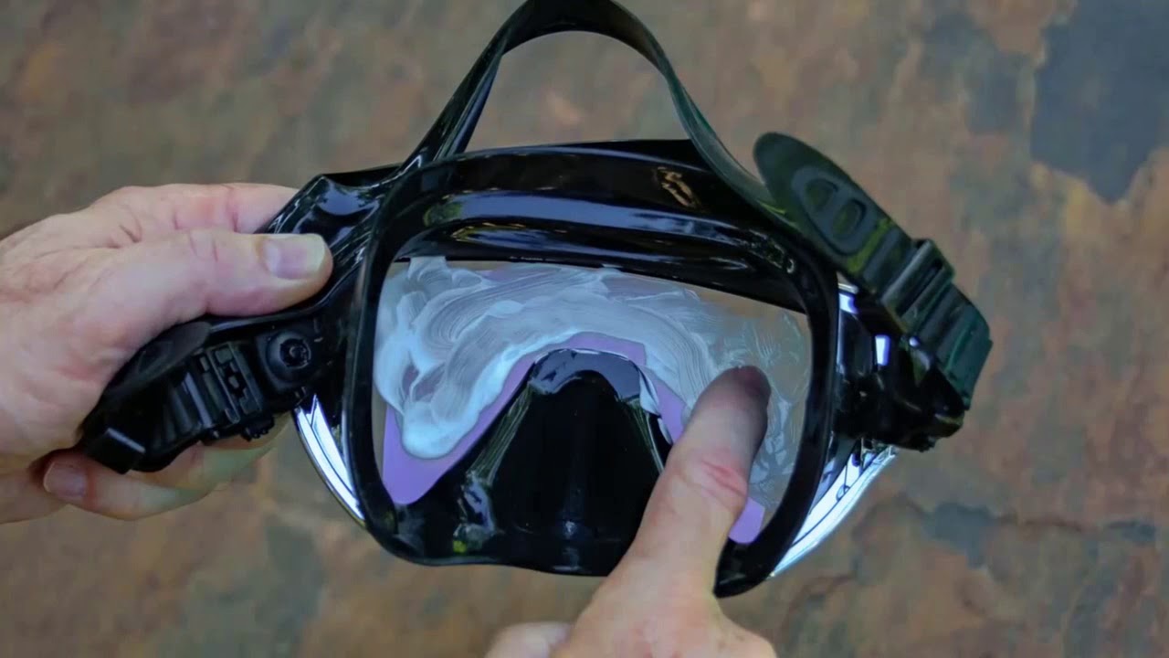 How to Keep Your Dive Mask From Fogging