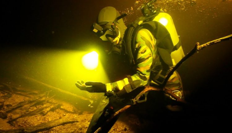 I Found a Credit Card While Scuba Diving! (Popular Party Location)