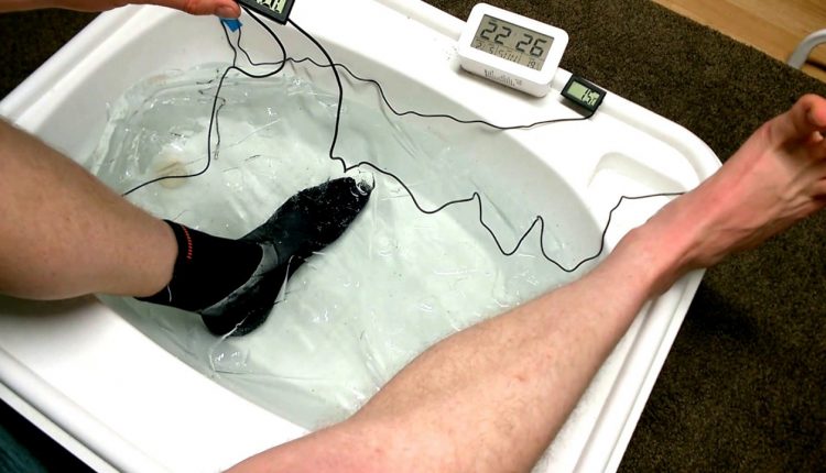 decathlons 5mm diving socks tested in ice water