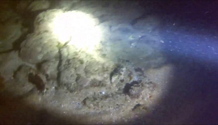 Thorfire TD26 Underwater Test (1000 lumen diving flashlight)