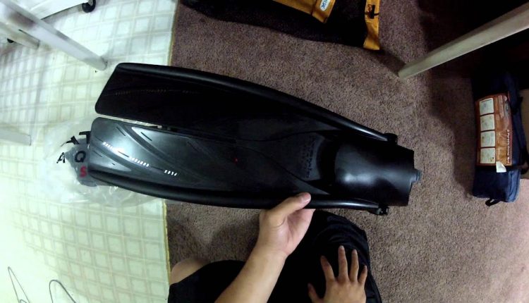 Atomic Aquatics Smoke on the Water Split Fins