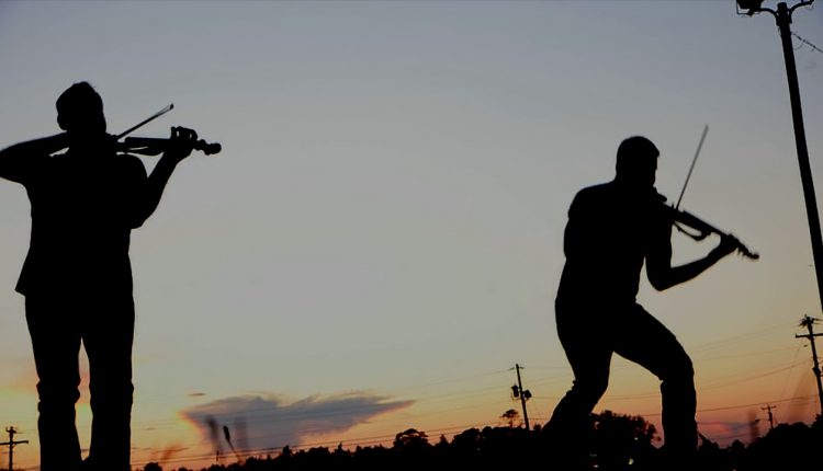 Synergy Twins - Despacito