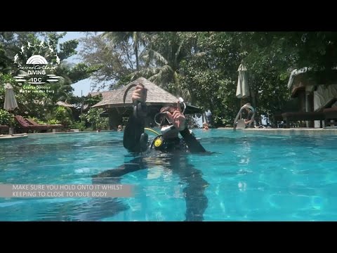 PADI Skill Circuit - Weight Belt Removal and Replacement on the Surface PADI IDC & Divemaster