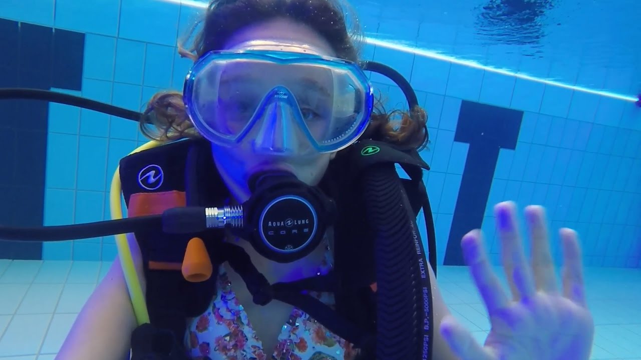 Carla Underwater - 10 year old Scuba diving underwater