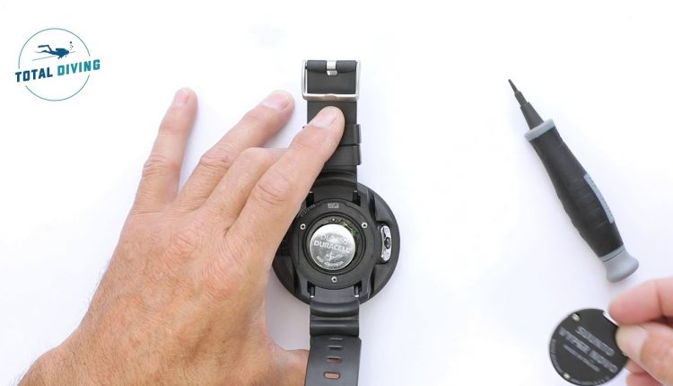 Changement de batterie du Zoop ou Vyper Novo de Suunto