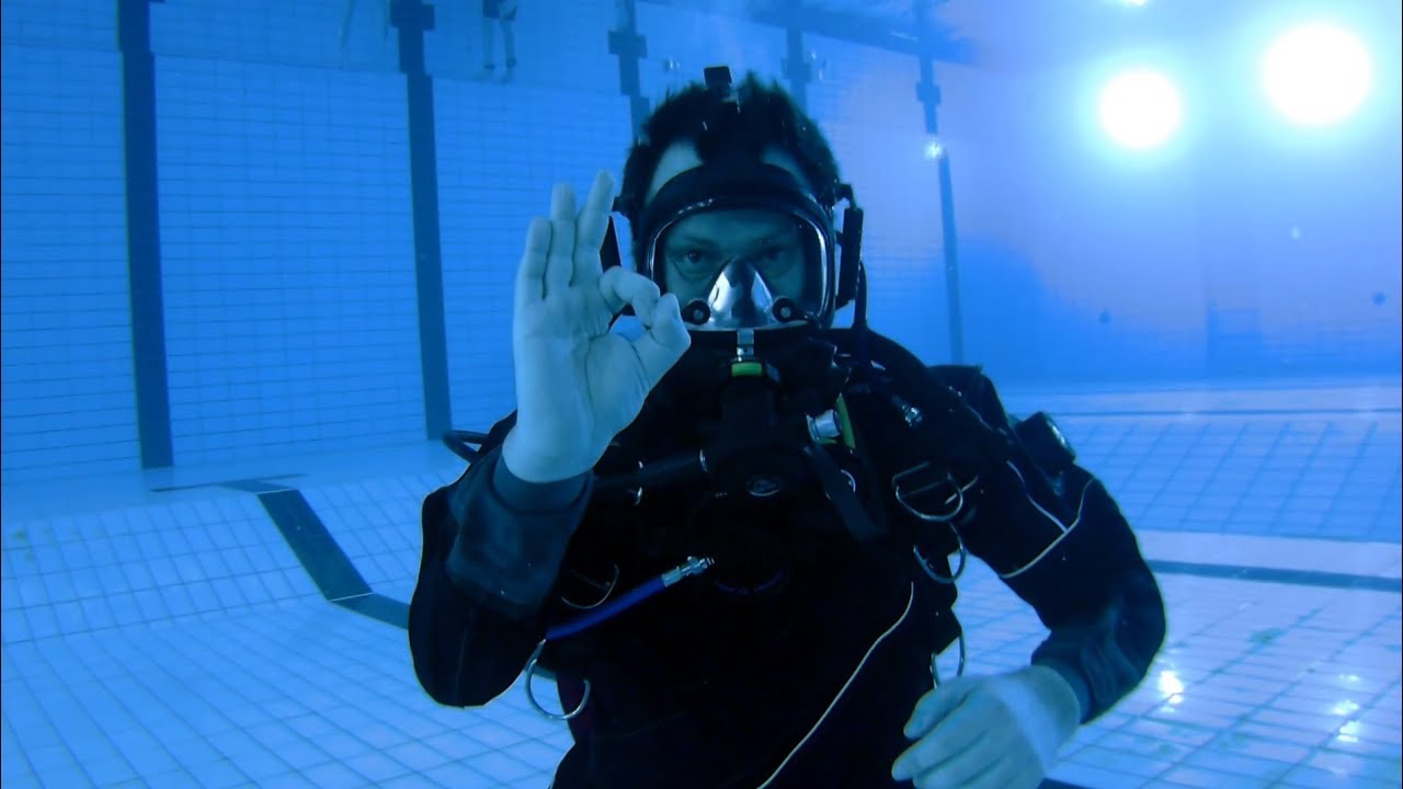 Full Face Mask Training and Diving With Lifeline Signals